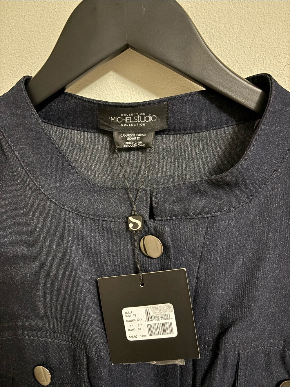 Plus size Cropped Button-Front Jacket - Picture 2 of 9